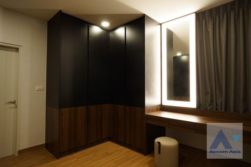 15  4 br House for rent and sale in Samutprakan ,Samutprakan  at Centro Bangna AA45964