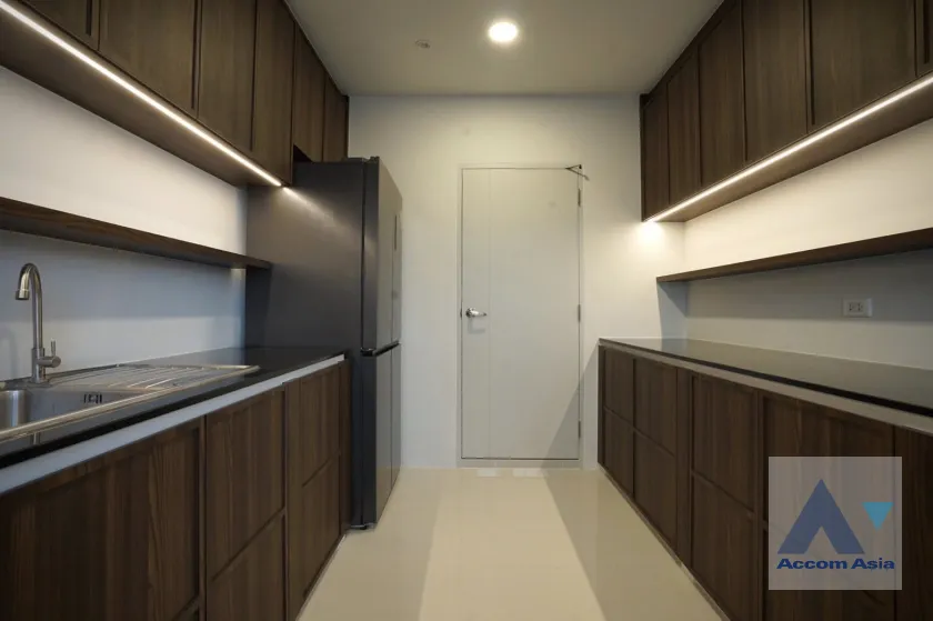 7  4 br House for rent and sale in Samutprakan ,Samutprakan  at Centro Bangna AA45964