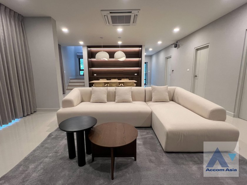  1  4 br House for rent and sale in Samutprakan ,Samutprakan  at Centro Bangna AA45964