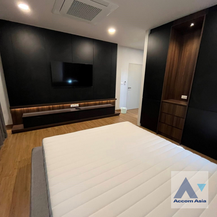 10  4 br House for rent and sale in Samutprakan ,Samutprakan  at Centro Bangna AA45964