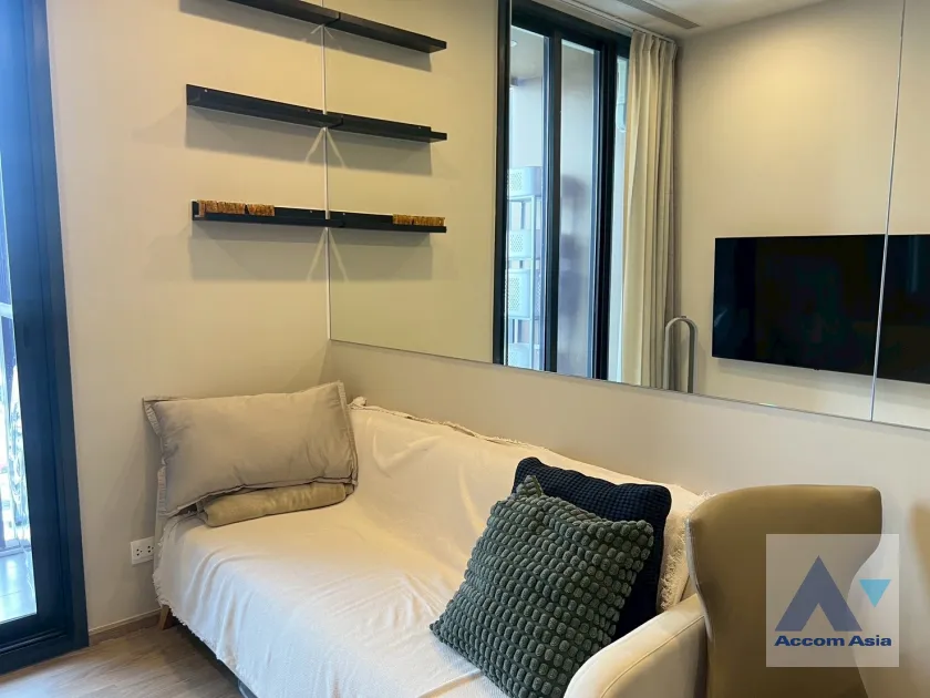 unit 1 Bedroom  Condominium For Rent & Sale in Sukhumvit, Bangkok  near BTS Thong Lo (AA45965)