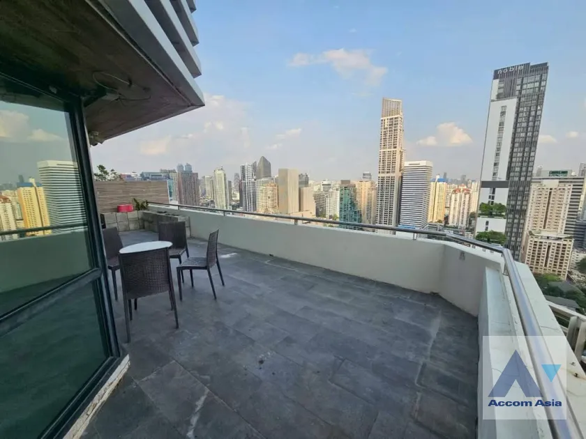 unitCorner Unit, Huge Terrace |  1 Bedroom  Condominium For Sale in Sukhumvit, Bangkok  near BTS Nana (AA45967)