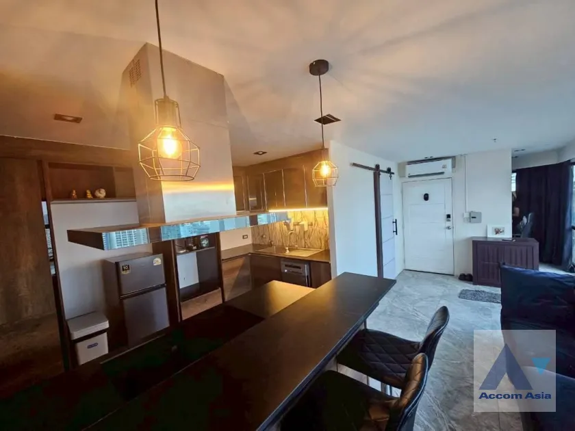 unitCorner Unit, Huge Terrace |  1 Bedroom  Condominium For Sale in Sukhumvit, Bangkok  near BTS Nana (AA45967)