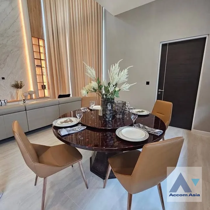 unitPrivate Swimming Pool |  5 Bedrooms  House For Rent & Sale in Sukhumvit, Bangkok  near ARL Hua Mak (AA45968)