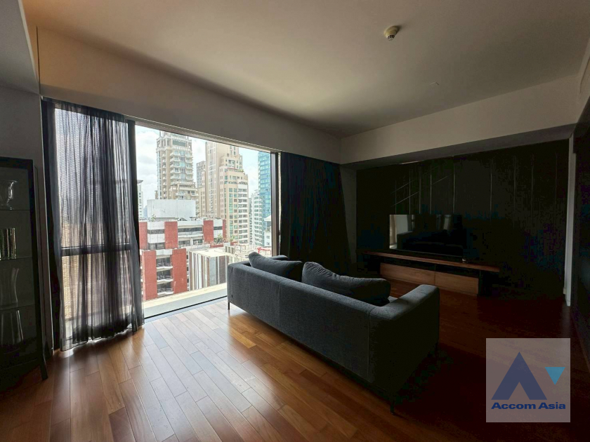 7  1 br Condominium For Rent in Ploenchit ,Bangkok BTS Ratchadamri at Hansar Residence AA45977