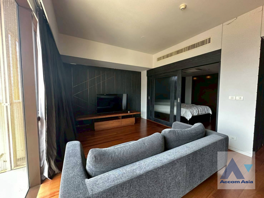 6  1 br Condominium For Rent in Ploenchit ,Bangkok BTS Ratchadamri at Hansar Residence AA45977