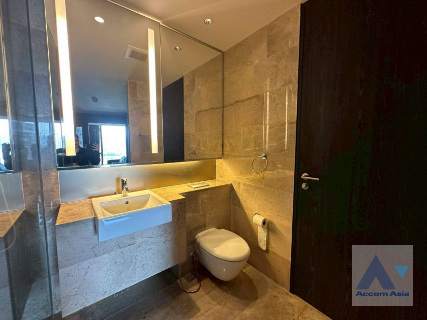 15  1 br Condominium For Rent in Ploenchit ,Bangkok BTS Ratchadamri at Hansar Residence AA45977