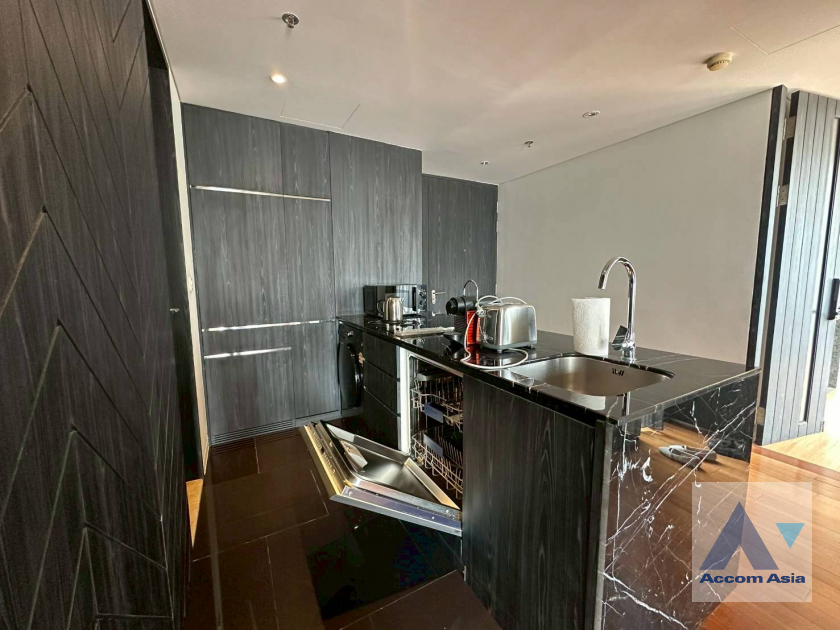 10  1 br Condominium For Rent in Ploenchit ,Bangkok BTS Ratchadamri at Hansar Residence AA45977