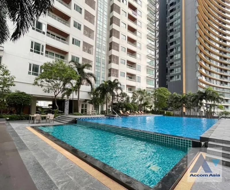 unit 3 Bedrooms  Apartment For Rent in Sukhumvit, Bangkok  near BTS Phrom Phong (AA45978)