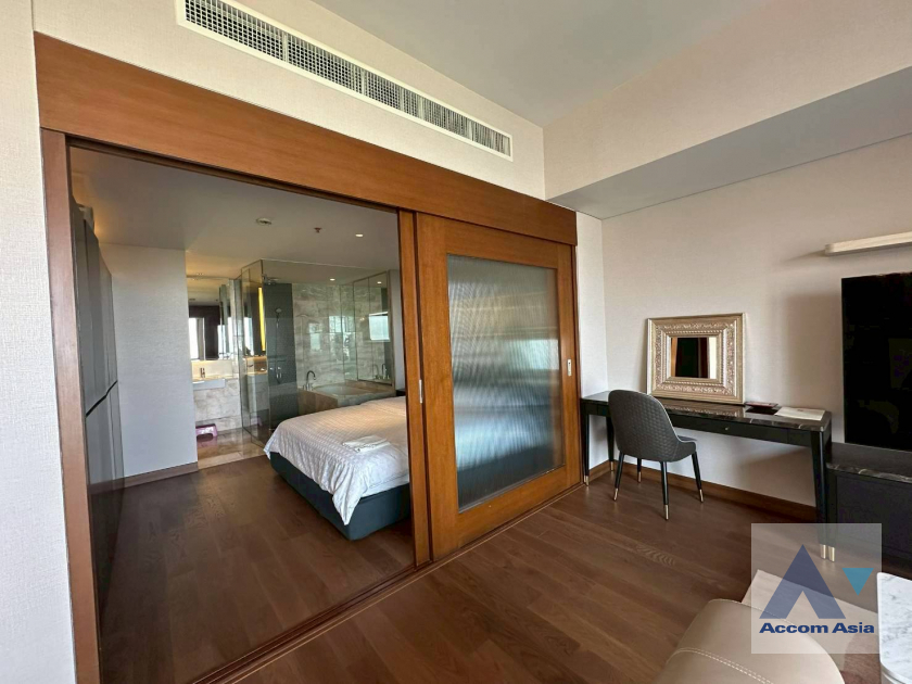 15  1 br Condominium For Rent in Ploenchit ,Bangkok BTS Ratchadamri at Hansar Residence AA45980