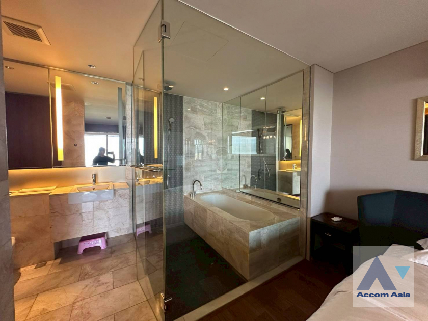 16  1 br Condominium For Rent in Ploenchit ,Bangkok BTS Ratchadamri at Hansar Residence AA45980