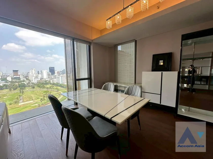 unit 1 Bedroom  Condominium For Rent in Ploenchit, Bangkok  near BTS Ratchadamri (AA45980)