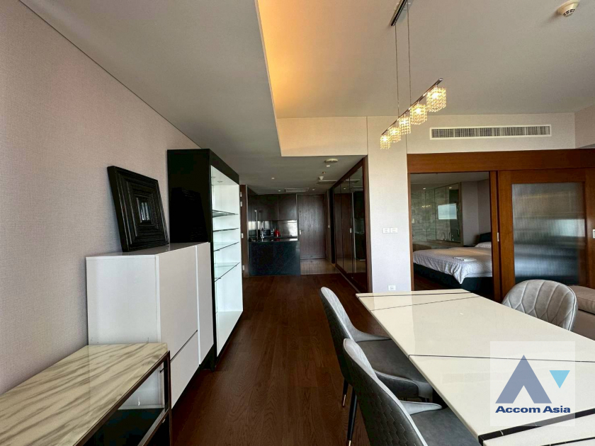 8  1 br Condominium For Rent in Ploenchit ,Bangkok BTS Ratchadamri at Hansar Residence AA45980