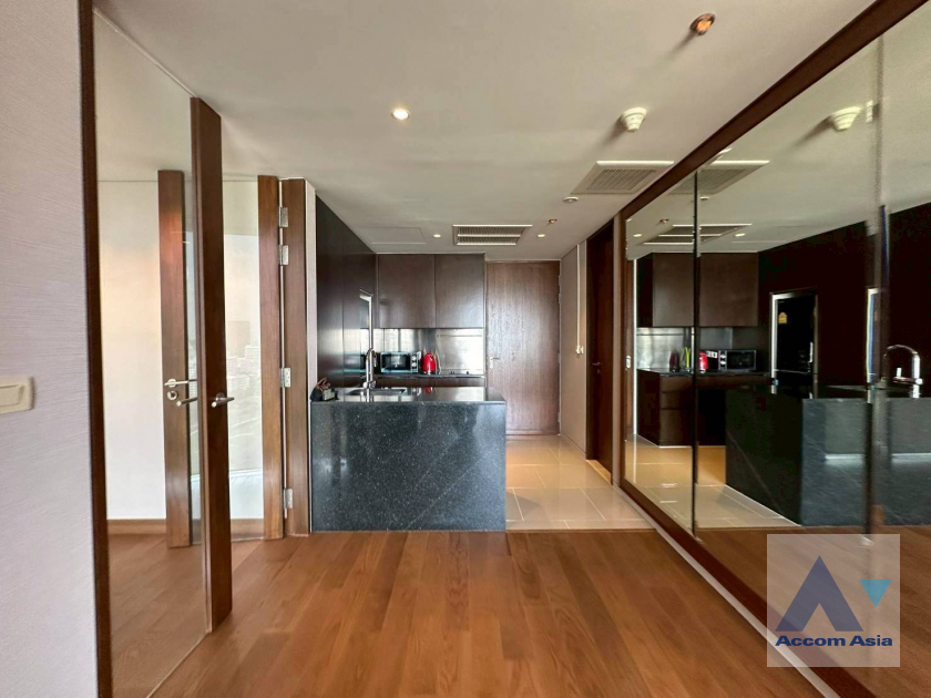 9  1 br Condominium For Rent in Ploenchit ,Bangkok BTS Ratchadamri at Hansar Residence AA45980