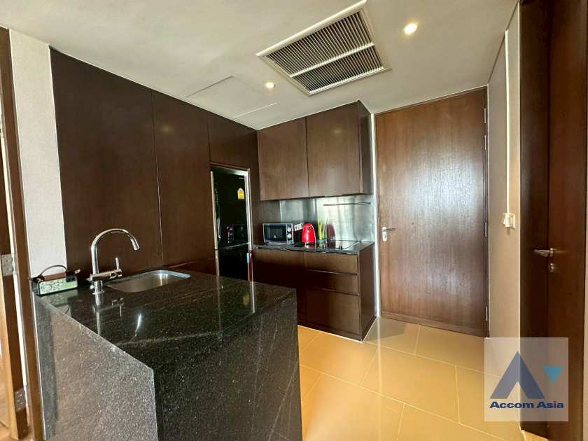 10  1 br Condominium For Rent in Ploenchit ,Bangkok BTS Ratchadamri at Hansar Residence AA45980