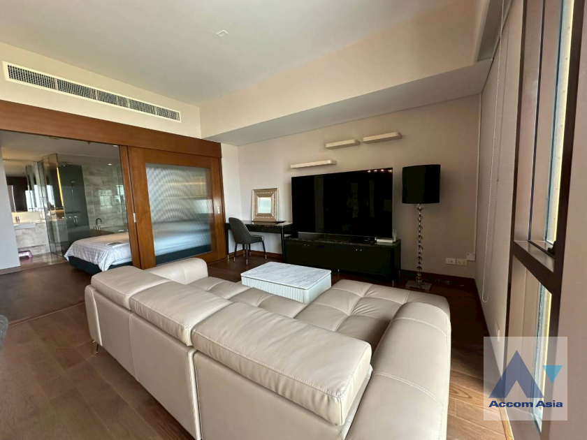 7  1 br Condominium For Rent in Ploenchit ,Bangkok BTS Ratchadamri at Hansar Residence AA45980