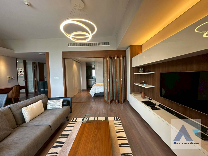 10  1 br Condominium For Rent in Ploenchit ,Bangkok BTS Ratchadamri at Hansar Residence AA45981