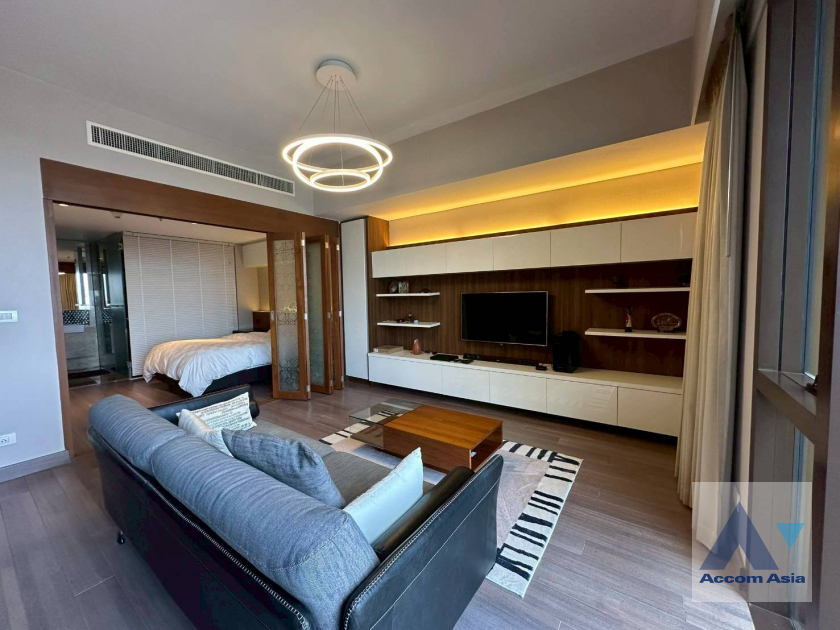 8  1 br Condominium For Rent in Ploenchit ,Bangkok BTS Ratchadamri at Hansar Residence AA45981