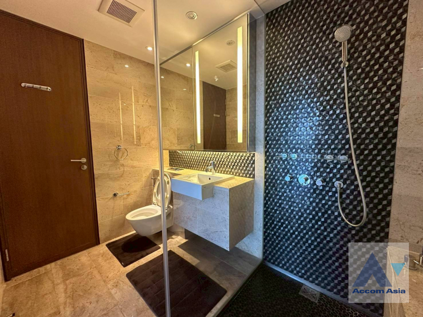 16  1 br Condominium For Rent in Ploenchit ,Bangkok BTS Ratchadamri at Hansar Residence AA45981