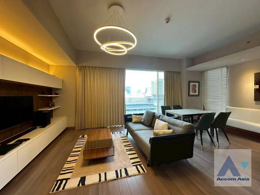 unit 1 Bedroom  Condominium For Rent in Ploenchit, Bangkok  near BTS Ratchadamri (AA45981)