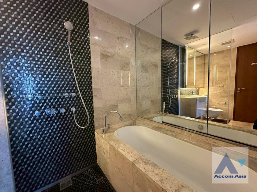 18  1 br Condominium For Rent in Ploenchit ,Bangkok BTS Ratchadamri at Hansar Residence AA45981