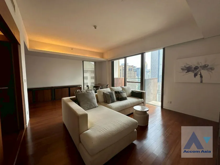 unit 1 Bedroom  Condominium For Rent in Ploenchit, Bangkok  (AA45982)