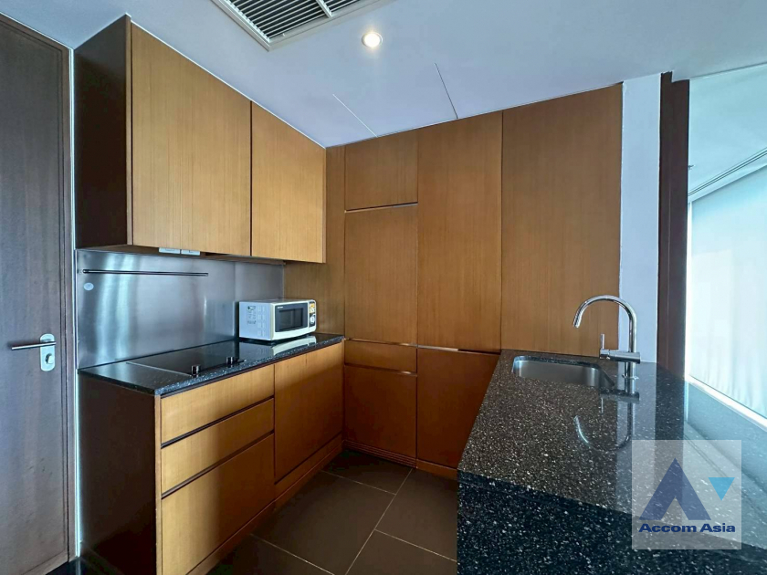 10  1 br Condominium For Rent in Ploenchit ,Bangkok  at Hansar Residence AA45982