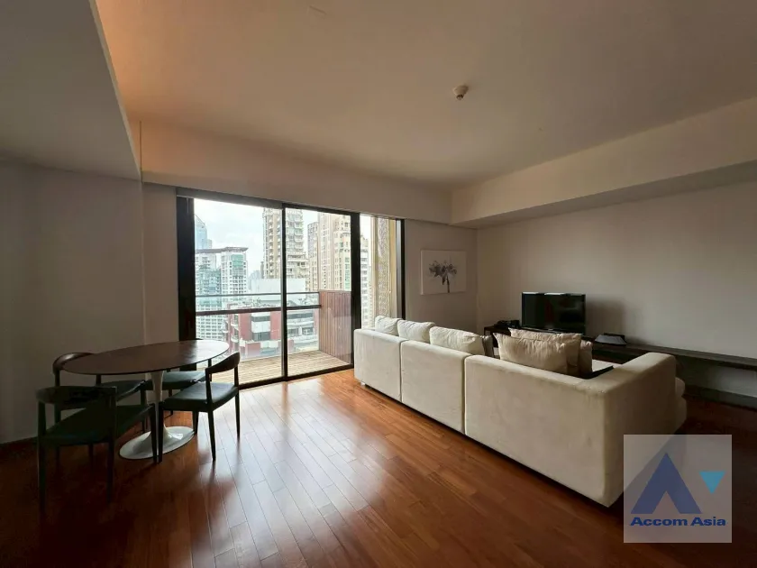 unit 1 Bedroom  Condominium For Rent in Ploenchit, Bangkok  (AA45982)