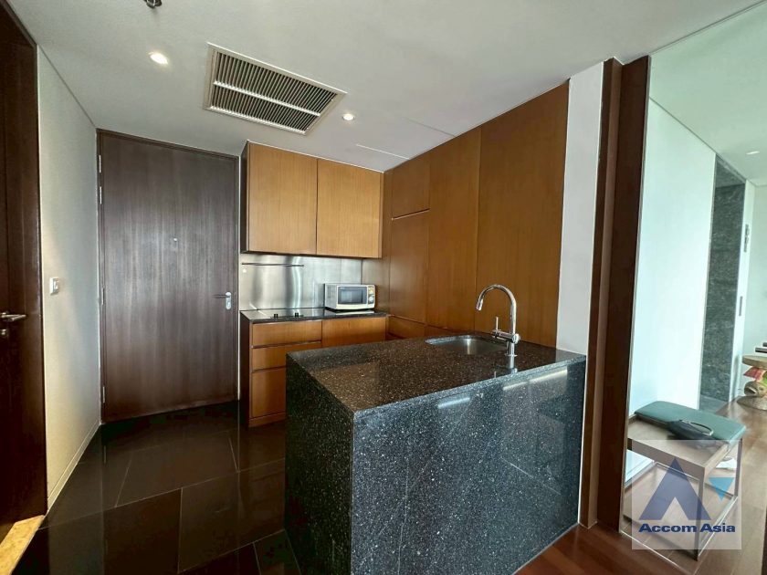 11  1 br Condominium For Rent in Ploenchit ,Bangkok  at Hansar Residence AA45982