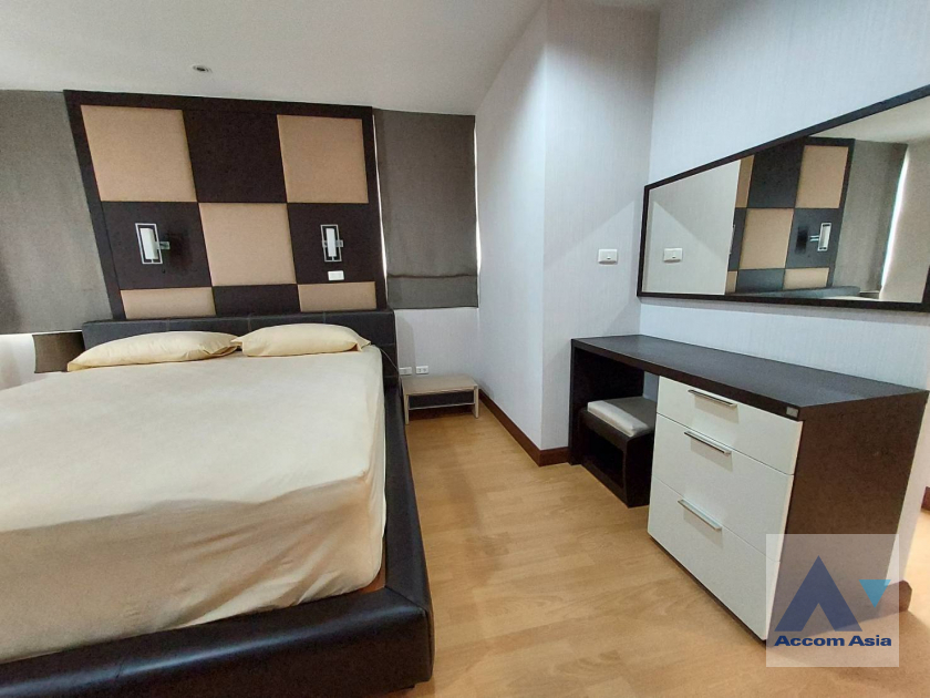 8  2 br Condominium For Sale in Sukhumvit ,Bangkok BTS Phrom Phong at Serene Place AA45983