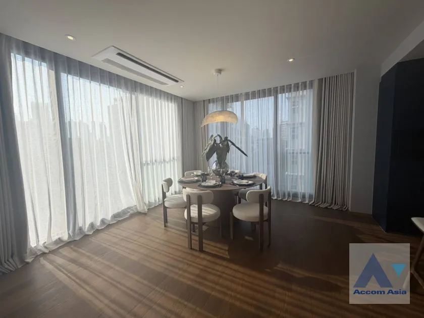 unit 3 Bedrooms  Condominium For Rent in Sukhumvit, Bangkok  near BTS Thong Lo (AA45985)