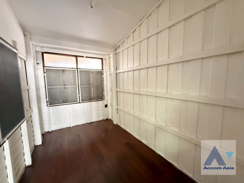 13  6 br House For Rent in Sukhumvit ,Bangkok MRT Queen Sirikit National Convention Center AA45986