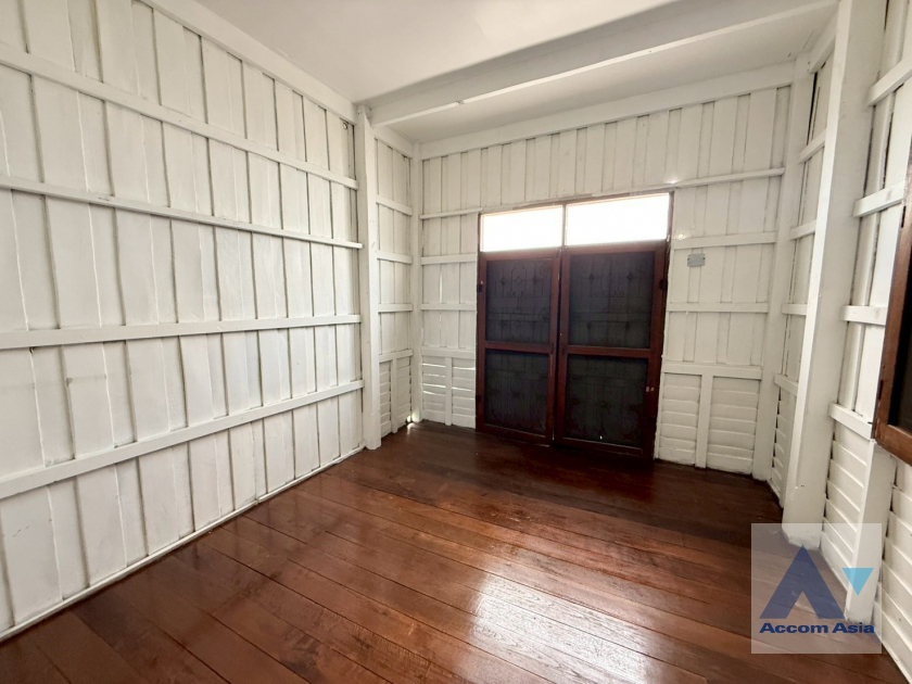 12  6 br House For Rent in Sukhumvit ,Bangkok MRT Queen Sirikit National Convention Center AA45986