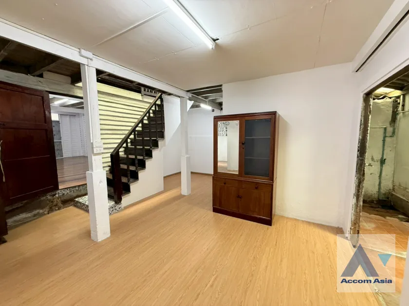 unit 6 Bedrooms  House For Rent in Sukhumvit, Bangkok  near MRT Queen Sirikit National Convention Center (AA45986)