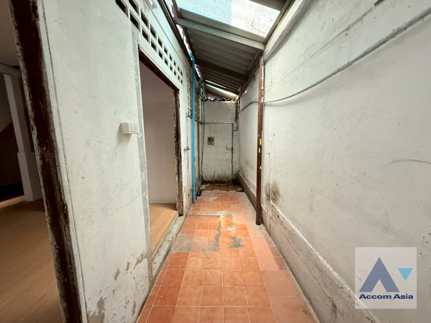 30  6 br House For Rent in Sukhumvit ,Bangkok MRT Queen Sirikit National Convention Center AA45986