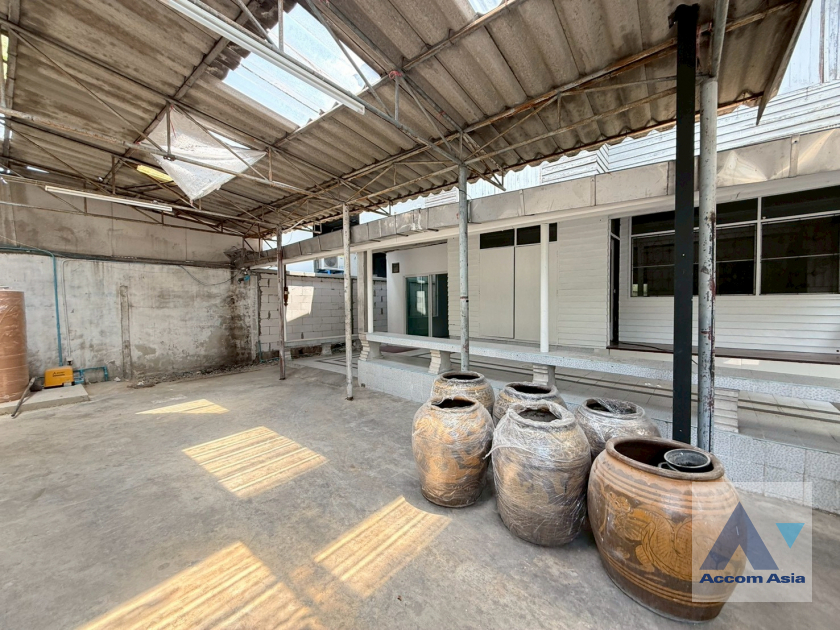 32  6 br House For Rent in Sukhumvit ,Bangkok MRT Queen Sirikit National Convention Center AA45986