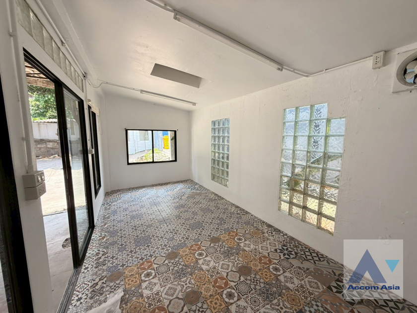 27  6 br House For Rent in Sukhumvit ,Bangkok MRT Queen Sirikit National Convention Center AA45986