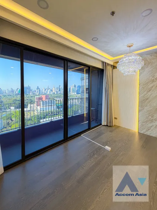 unit 2 Bedrooms  Condominium For Sale in Sukhumvit, Bangkok  near MRT Khlong Toei (AA45987)
