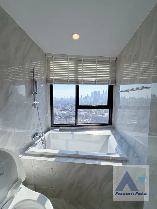 10  2 br Condominium For Sale in Sukhumvit ,Bangkok MRT Khlong Toei at COCO Parc AA45987