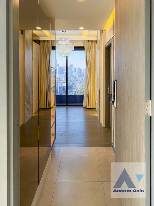 unit 2 Bedrooms  Condominium For Sale in Sukhumvit, Bangkok  near MRT Khlong Toei (AA45987)
