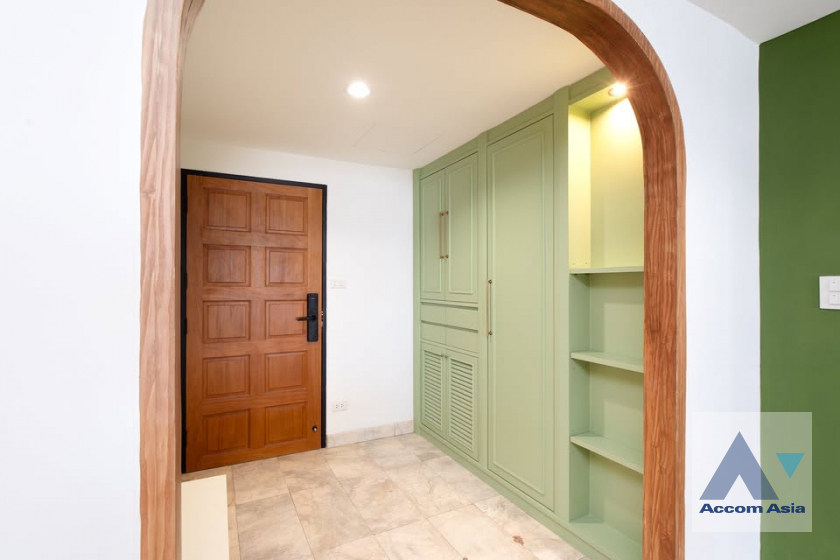 4  3 br Condominium for rent and sale in Sukhumvit ,Bangkok BTS Asok - MRT Sukhumvit at Ruamjai Heights AA45989