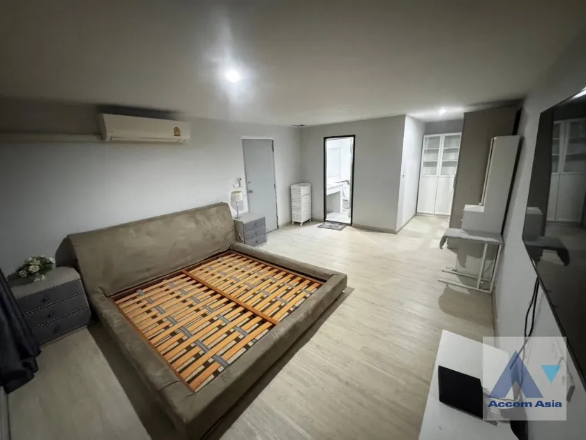 9  3 br Condominium for rent and sale in Sukhumvit ,Bangkok BTS Ekkamai at Le Cosi AA45992