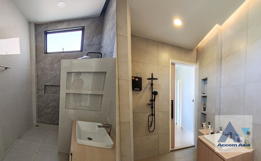 7  5 br House For Rent in Ratchadaphisek ,Bangkok BTS Phahon Yothin 24 AA45993