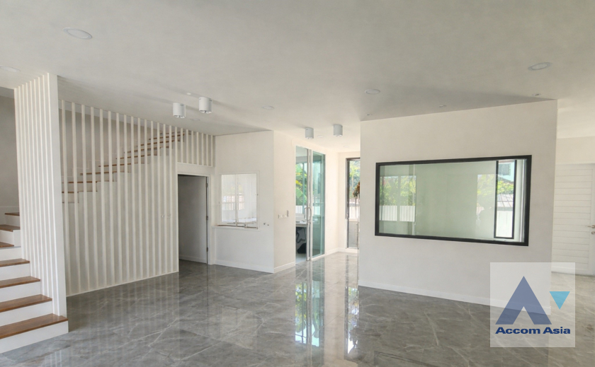  1  5 br House For Rent in Ratchadaphisek ,Bangkok BTS Phahon Yothin 24 AA45993