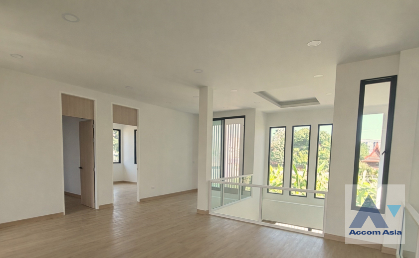 8  5 br House For Rent in Ratchadaphisek ,Bangkok BTS Phahon Yothin 24 AA45993