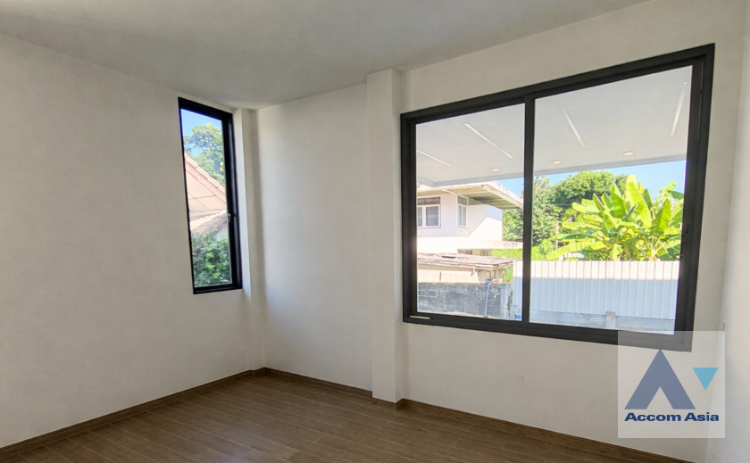 9  5 br House For Rent in Ratchadaphisek ,Bangkok BTS Phahon Yothin 24 AA45993