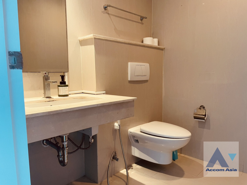 17  2 br Condominium For Rent in Ploenchit ,Bangkok BTS Chitlom at Royal Maneeya Executive Residence AA45995