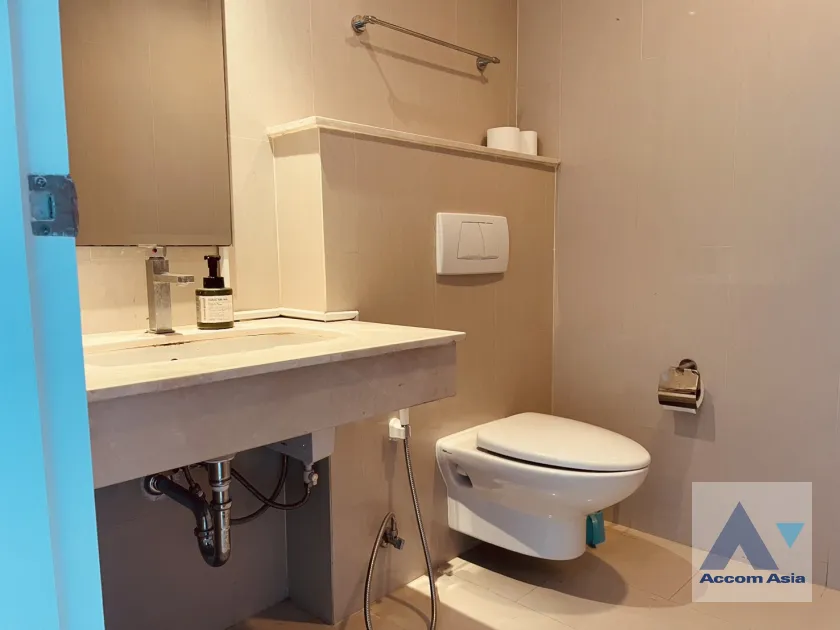 17  2 br Condominium For Rent in Ploenchit ,Bangkok BTS Chitlom at Royal Maneeya Executive Residence AA45995