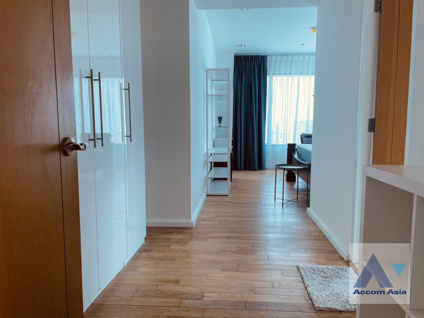 6  2 br Condominium For Rent in Ploenchit ,Bangkok BTS Chitlom at Royal Maneeya Executive Residence AA45995