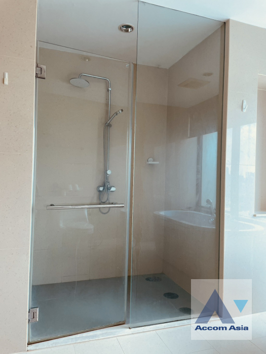 16  2 br Condominium For Rent in Ploenchit ,Bangkok BTS Chitlom at Royal Maneeya Executive Residence AA45995